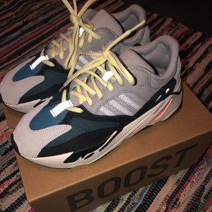 Yeezy Boost 700 Wave Runner